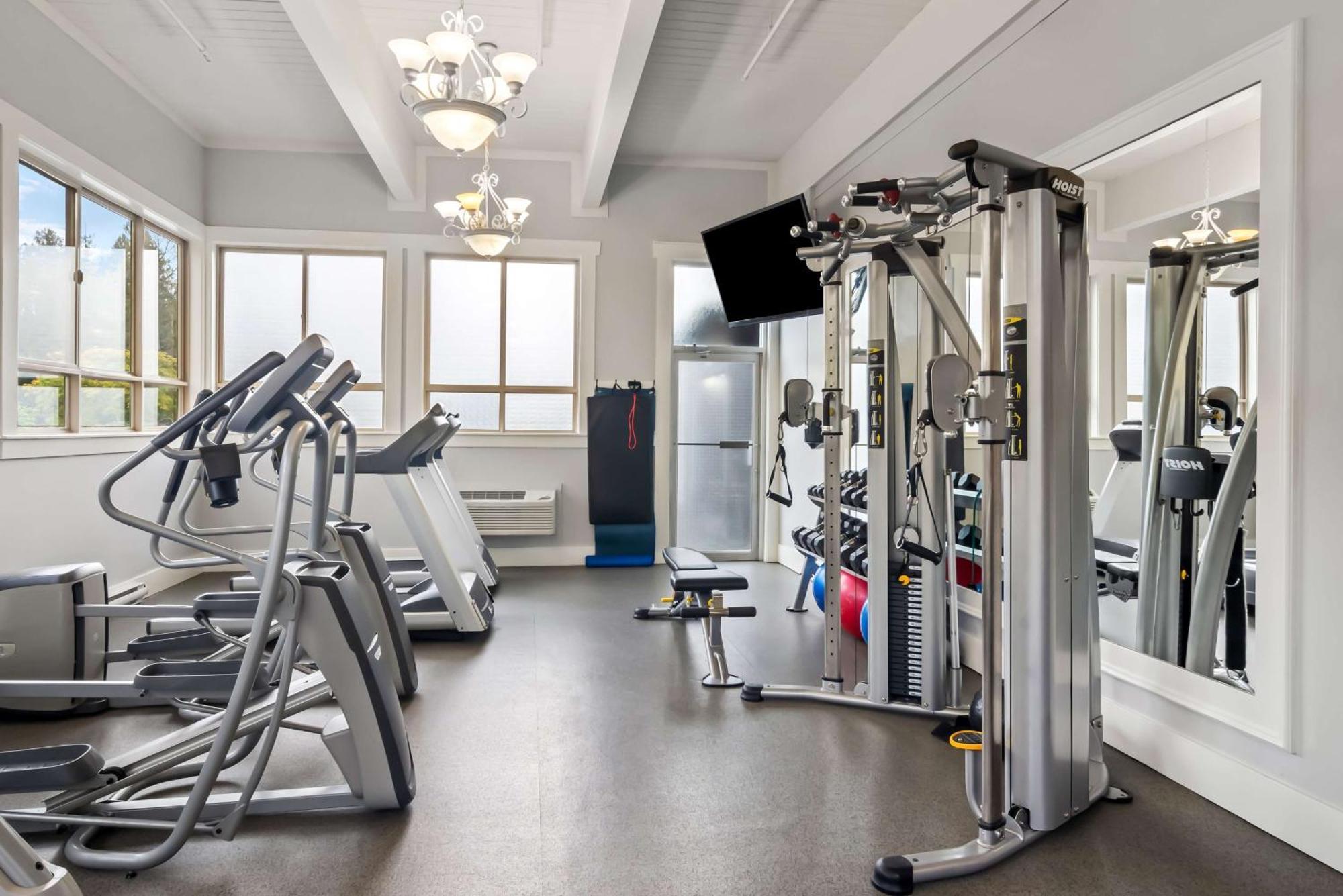 베스트웨스턴 플러스 피트 매도즈 인 앤 스위트 호텔 Pitt Meadows 외부 사진